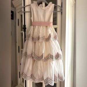 🙌🏻EUC Mini Boden embroidered tiered dress. Sz 5-6. Worn once~like new.